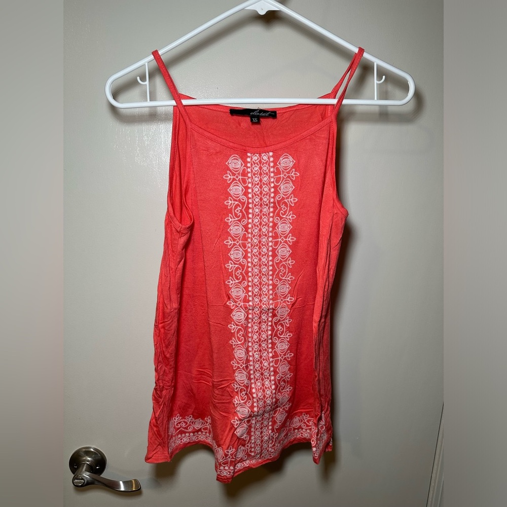 Closet coral tank size XS